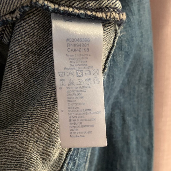 Cropped blue jean jacket size large - Picture 4 of 4